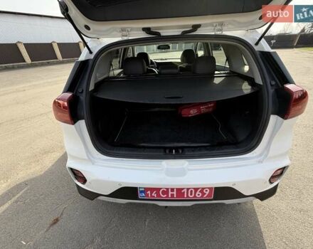 Белый Киа Niro, объемом двигателя 1.58 л и пробегом 200 тыс. км за 18600 $, фото 32 на Automoto.ua
