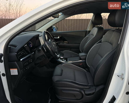 Белый Киа Niro, объемом двигателя 0 л и пробегом 114 тыс. км за 19350 $, фото 15 на Automoto.ua