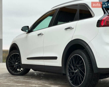 Киа Niro 2020 в Черкассах на Automoto.ua Белый Киа Niro, объемом двигателя 0 л и пробегом 84 тыс. км за 18800 $, фото 14 на Automoto.ua