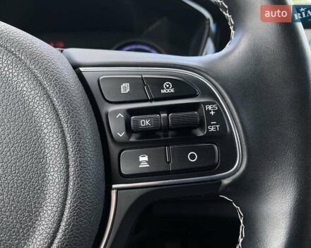 Білий Кіа Niro, об'ємом двигуна 0 л та пробігом 112 тис. км за 22900 $, фото 5 на Automoto.ua