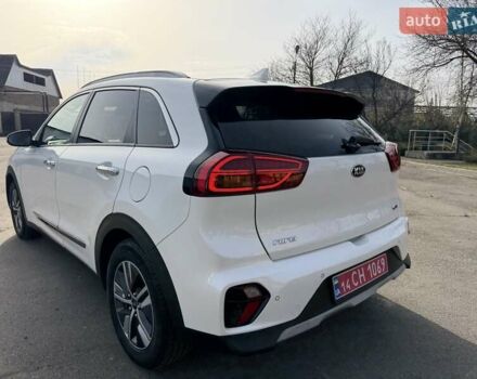 Белый Киа Niro, объемом двигателя 1.58 л и пробегом 200 тыс. км за 18600 $, фото 10 на Automoto.ua