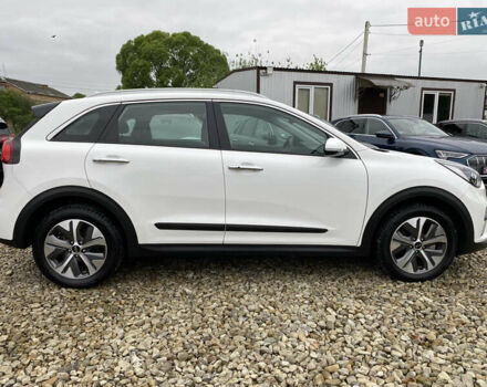 Белый Киа Niro, объемом двигателя 0 л и пробегом 96 тыс. км за 19950 $, фото 24 на Automoto.ua