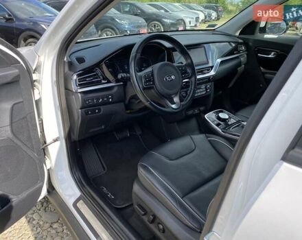 Білий Кіа Niro, об'ємом двигуна 0 л та пробігом 112 тис. км за 22900 $, фото 3 на Automoto.ua