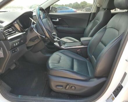 Белый Киа Niro, объемом двигателя 0 л и пробегом 69 тыс. км за 5200 $, фото 6 на Automoto.ua