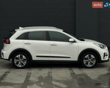 Белый Киа Niro, объемом двигателя 0 л и пробегом 172 тыс. км за 17500 $, фото 17 на Automoto.ua