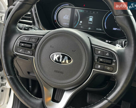 Белый Киа Niro, объемом двигателя 0 л и пробегом 141 тыс. км за 19100 $, фото 27 на Automoto.ua