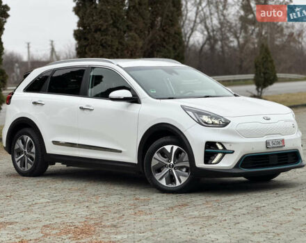 Білий Кіа Niro, об'ємом двигуна 0 л та пробігом 141 тис. км за 19499 $, фото 6 на Automoto.ua