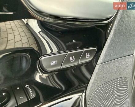 Білий Кіа Niro, об'ємом двигуна 0 л та пробігом 89 тис. км за 18950 $, фото 46 на Automoto.ua