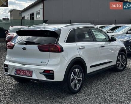Киа Niro 2020 в Львове на Automoto.ua Белый Киа Niro, объемом двигателя 0 л и пробегом 95 тыс. км за 20450 $, фото 12 на Automoto.ua