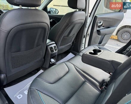 Білий Кіа Niro, об'ємом двигуна 0 л та пробігом 62 тис. км за 19500 $, фото 73 на Automoto.ua