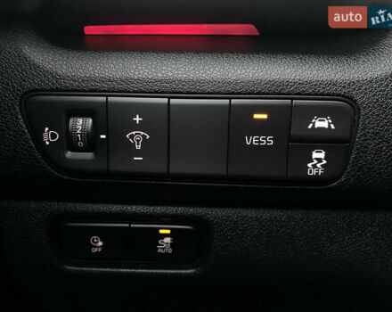 Белый Киа Niro, объемом двигателя 0 л и пробегом 96 тыс. км за 19950 $, фото 38 на Automoto.ua