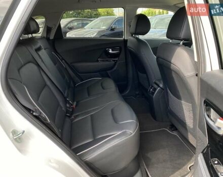 Білий Кіа Niro, об'ємом двигуна 0 л та пробігом 112 тис. км за 22900 $, фото 54 на Automoto.ua