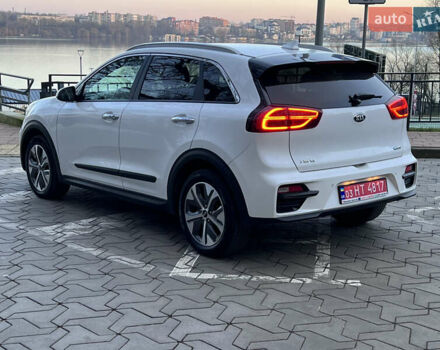Белый Киа Niro, объемом двигателя 0 л и пробегом 103 тыс. км за 19500 $, фото 12 на Automoto.ua