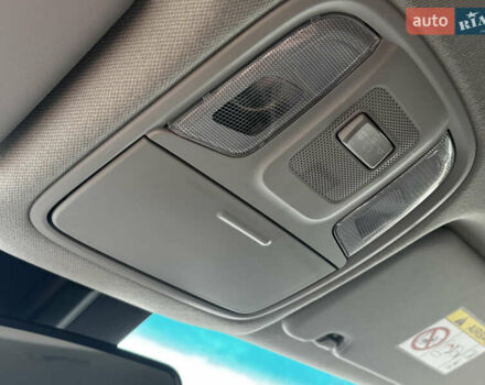 Білий Кіа Niro, об'ємом двигуна 0 л та пробігом 124 тис. км за 20400 $, фото 30 на Automoto.ua