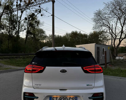 Киа Niro 2020 в Львове на Automoto.ua Белый Киа Niro, объемом двигателя 0 л и пробегом 69 тыс. км за 19500 $, фото 6 на Automoto.ua
