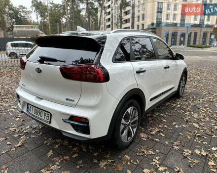 Киа Niro 2020 в Ирпене на Automoto.ua Белый Киа Niro, объемом двигателя 0 л и пробегом 79 тыс. км за 21000 $, фото 56 на Automoto.ua