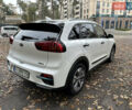 Киа Niro 2020 в Ирпене на Automoto.ua Белый Киа Niro, объемом двигателя 0 л и пробегом 79 тыс. км за 21000 $, фото 56 на Automoto.ua