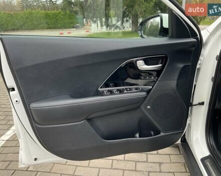 Белый Киа Niro, объемом двигателя 0 л и пробегом 146 тыс. км за 19799 $, фото 32 на Automoto.ua