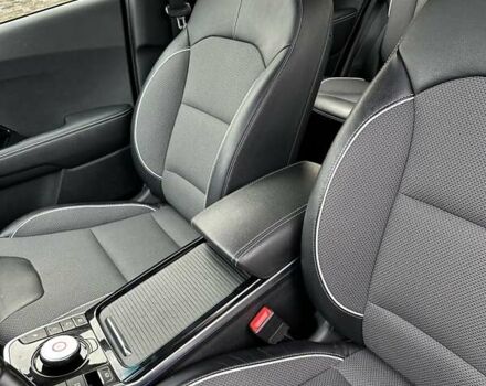 Білий Кіа Niro, об'ємом двигуна 0 л та пробігом 147 тис. км за 18800 $, фото 40 на Automoto.ua