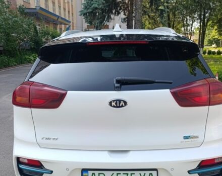 Белый Киа Niro, объемом двигателя 0 л и пробегом 120 тыс. км за 21000 $, фото 3 на Automoto.ua