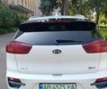Белый Киа Niro, объемом двигателя 0 л и пробегом 120 тыс. км за 21000 $, фото 3 на Automoto.ua