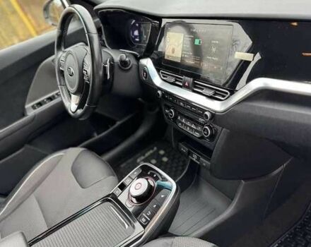 Белый Киа Niro, объемом двигателя 0 л и пробегом 146 тыс. км за 14000 $, фото 8 на Automoto.ua