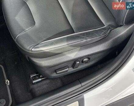 Киа Niro 2020 в Львове на Automoto.ua Белый Киа Niro, объемом двигателя 0 л и пробегом 95 тыс. км за 20450 $, фото 40 на Automoto.ua