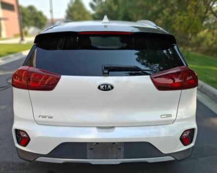 Білий Кіа Niro, об'ємом двигуна 1.6 л та пробігом 32 тис. км за 11300 $, фото 5 на Automoto.ua