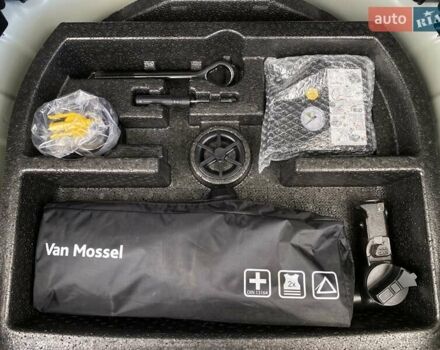 Білий Кіа Niro, об'ємом двигуна 0 л та пробігом 112 тис. км за 22900 $, фото 52 на Automoto.ua