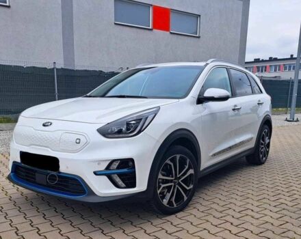 Киа Niro 2020 в Киеве на Automoto.ua Белый Киа Niro, объемом двигателя 0 л и пробегом 78 тыс. км за 11800 $, фото 3 на Automoto.ua