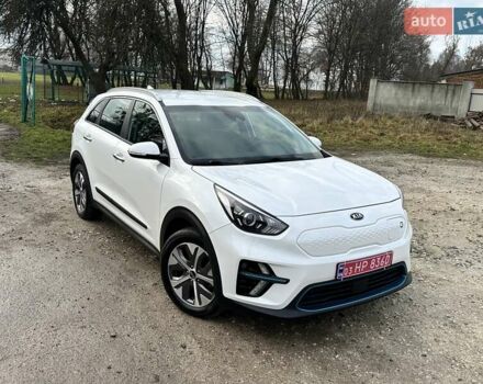 Білий Кіа Niro, об'ємом двигуна 0 л та пробігом 147 тис. км за 18800 $, фото 66 на Automoto.ua