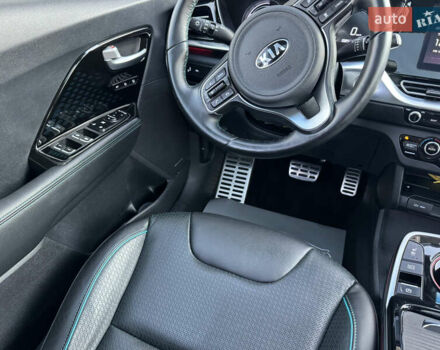 Білий Кіа Niro, об'ємом двигуна 0 л та пробігом 62 тис. км за 19500 $, фото 43 на Automoto.ua