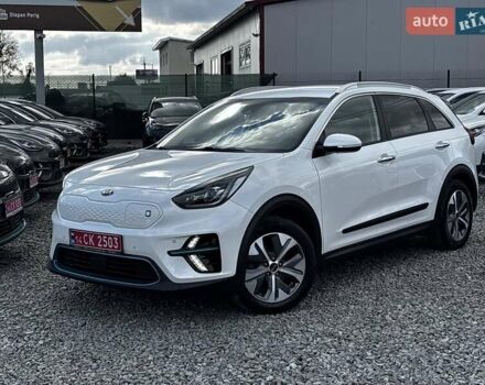 Киа Niro 2020 в Львове на Automoto.ua Белый Киа Niro, объемом двигателя 0 л и пробегом 95 тыс. км за 20450 $, фото 4 на Automoto.ua