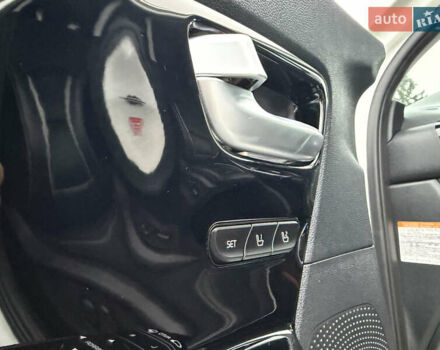 Білий Кіа Niro, об'ємом двигуна 0 л та пробігом 141 тис. км за 19499 $, фото 28 на Automoto.ua