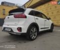 Белый Киа Niro, объемом двигателя 1.58 л и пробегом 164 тыс. км за 17500 $, фото 2 на Automoto.ua