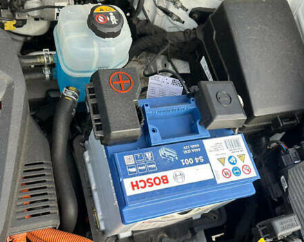 Белый Киа Niro, объемом двигателя 0 л и пробегом 150 тыс. км за 17900 $, фото 5 на Automoto.ua