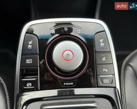 Білий Кіа Niro, об'ємом двигуна 0 л та пробігом 168 тис. км за 18455 $, фото 13 на Automoto.ua