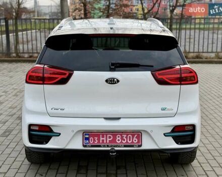Білий Кіа Niro, об'ємом двигуна 0 л та пробігом 89 тис. км за 18950 $, фото 16 на Automoto.ua
