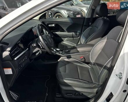 Киа Niro 2020 в Львове на Automoto.ua Белый Киа Niro, объемом двигателя 0 л и пробегом 95 тыс. км за 20450 $, фото 43 на Automoto.ua