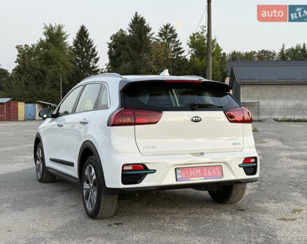 Білий Кіа Niro, об'ємом двигуна 0 л та пробігом 152 тис. км за 18500 $, фото 7 на Automoto.ua