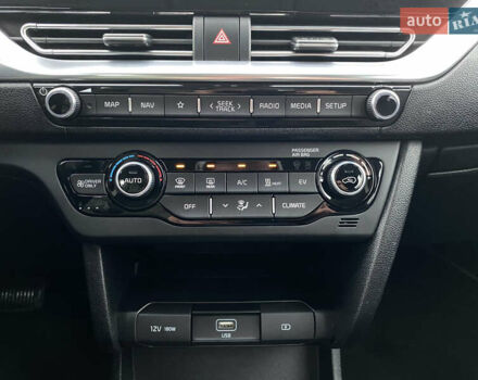 Белый Киа Niro, объемом двигателя 0 л и пробегом 96 тыс. км за 19950 $, фото 65 на Automoto.ua