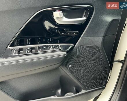 Белый Киа Niro, объемом двигателя 0 л и пробегом 146 тыс. км за 19799 $, фото 36 на Automoto.ua