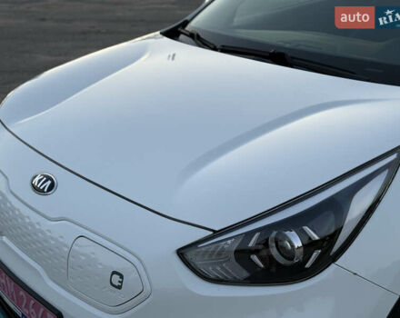 Киа Niro 2020 в Новой Ушице на Automoto.ua Белый Киа Niro, объемом двигателя 0 л и пробегом 152 тыс. км за 18500 $, фото 19 на Automoto.ua