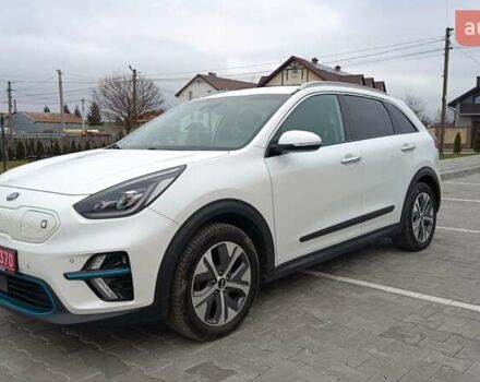Білий Кіа Niro, об'ємом двигуна 0 л та пробігом 127 тис. км за 19999 $, фото 2 на Automoto.ua