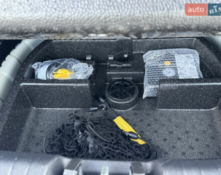 Білий Кіа Niro, об'ємом двигуна 0 л та пробігом 62 тис. км за 19500 $, фото 79 на Automoto.ua