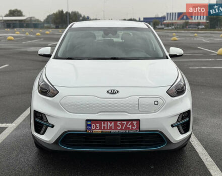 Киа Niro 2020 в Киеве на Automoto.ua Белый Киа Niro, объемом двигателя 0 л и пробегом 171 тыс. км за 18300 $, фото 3 на Automoto.ua