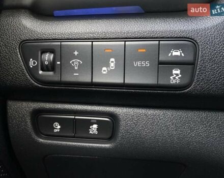 Білий Кіа Niro, об'ємом двигуна 0 л та пробігом 112 тис. км за 22900 $, фото 31 на Automoto.ua