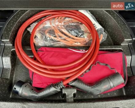 Білий Кіа Niro, об'ємом двигуна 0 л та пробігом 89 тис. км за 18950 $, фото 108 на Automoto.ua