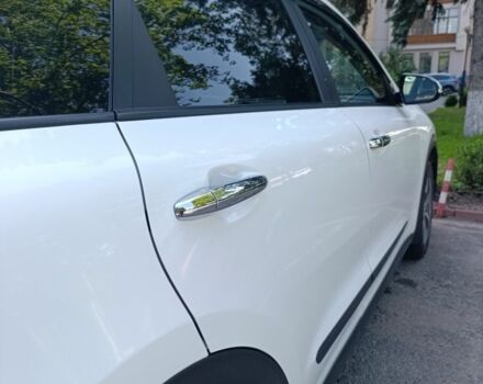 Белый Киа Niro, объемом двигателя 0 л и пробегом 120 тыс. км за 21000 $, фото 7 на Automoto.ua