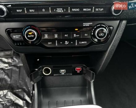 Белый Киа Niro, объемом двигателя 0 л и пробегом 160 тыс. км за 18850 $, фото 47 на Automoto.ua